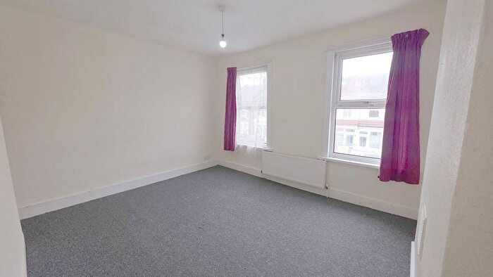 3 Bedroom Semi Detached House To Rent In Wolseley Road, London, E7