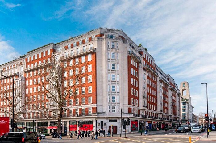 4 Bedroom Flat To Rent In Marylebone Road, Marylebone, London, NW1