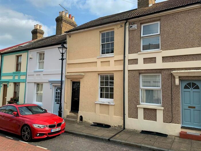 3 Bedroom Terraced House To Rent In Beckett Street, Faversham, ME13