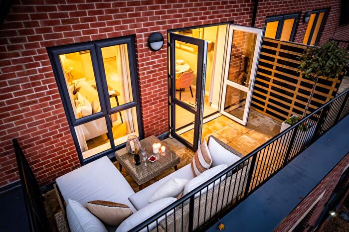 1 Bedroom Apartment For Sale In Jessiefield Court, Spath Road, Didsbury, M20