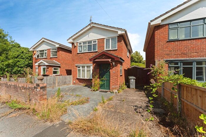 3 Bedroom Detached House For Sale In Delyn Close, Rock Ferry, Birkenhead, CH42