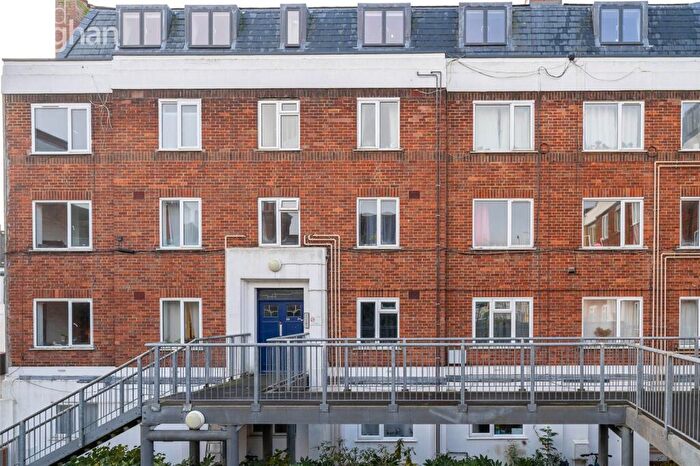2 Bedroom Flat To Rent In Park Crescent Place, Brighton, BN2