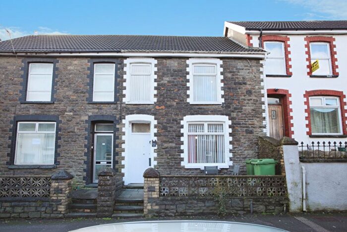 3 Bedroom End Terrace House For Sale In Wood Road, Pontypridd, CF37