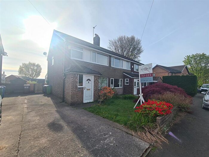 3 Bedroom Property To Rent In Whitefield Avenue, Rochdale, OL11