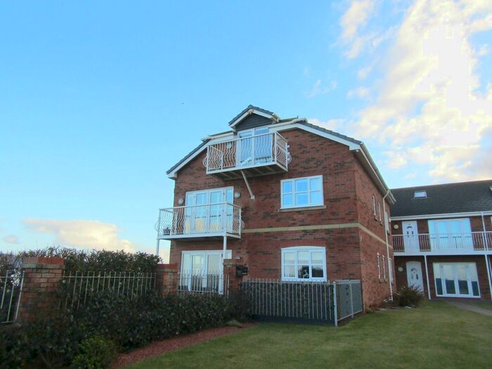3 Bedroom Property To Rent In Splash Point, Hilton Drive, Denbighshire, LL18