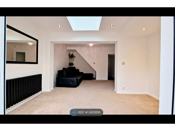 2 Bedroom Maisonette To Rent In Bournemouth, Bournemouth, BH9