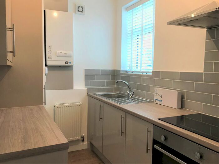 2 Bedroom Maisonette To Rent In Cymmer Street, Grangetown, Cardiff, CF11