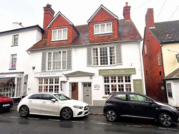 1 Bedroom Apartment For Sale In Topsham, EX3