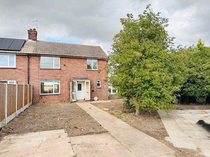 3 Bedroom Semi-Detached House For Sale In East Fen, New Leake, PE22