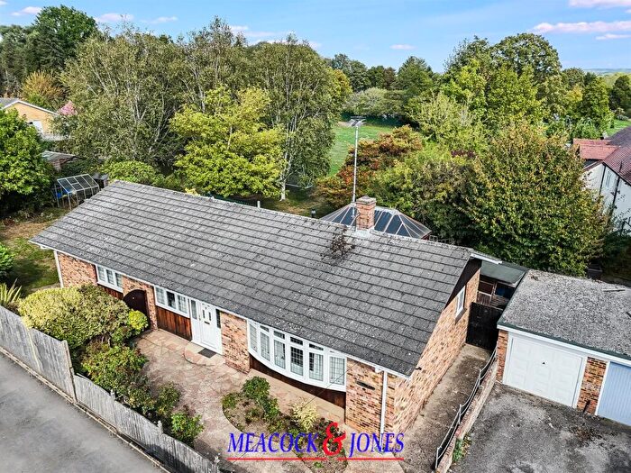4 Bedroom Detached Bungalow For Sale In Lewis Close, Shenfield, Brentwood, CM15