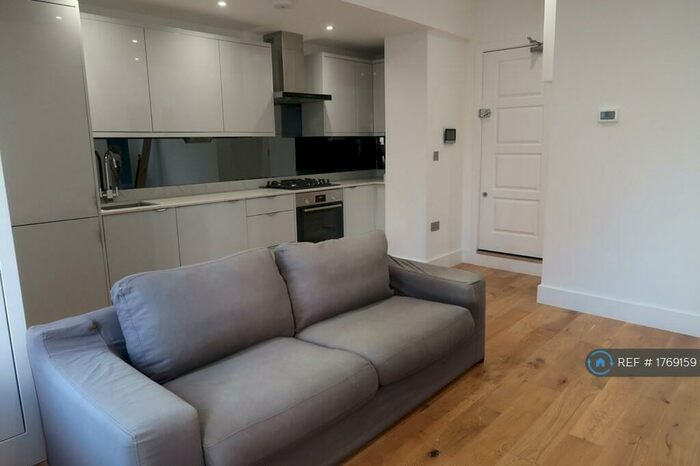 1 Bedroom Flat To Rent In Central House, London, E15