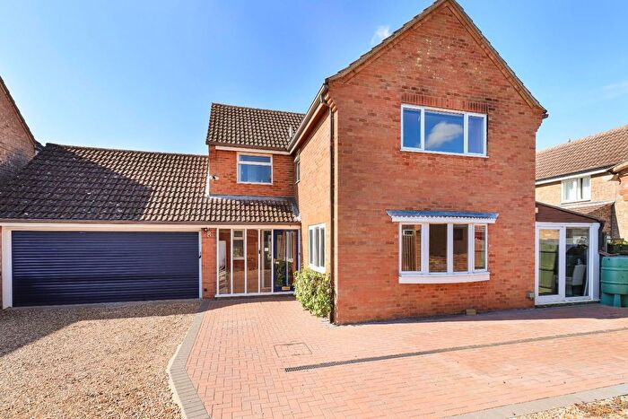 4 Bedroom Detached House For Sale In Brackenbury, Impington, Cambridge, CB24