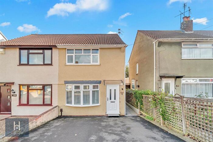 3 Bedroom Semi Detached House For Sale In Fairlyn Drive, Kingswood, BS15