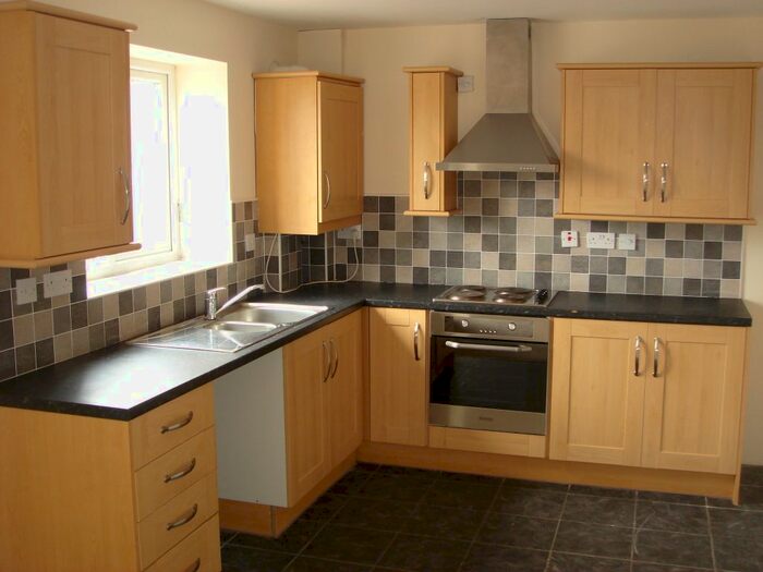 2 Bedroom Flat To Rent In Manorfields, Kimberworth, Rotherham, S61
