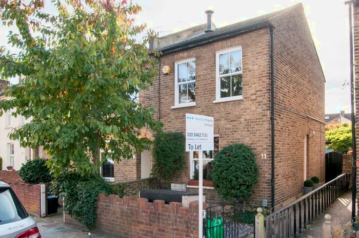 2 Bedroom Cottage To Rent In Newbury Road, Bromley, BR2