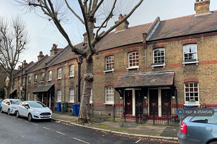 1 Bedroom Flat To Rent In Wooler Street, London, SE17