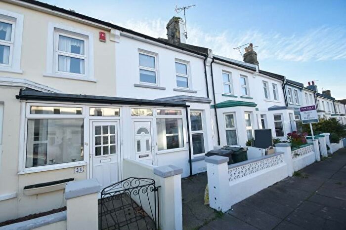 4 Bedroom Terraced House To Rent In Carlton Road, Eastbourne, East Sussex, BN22