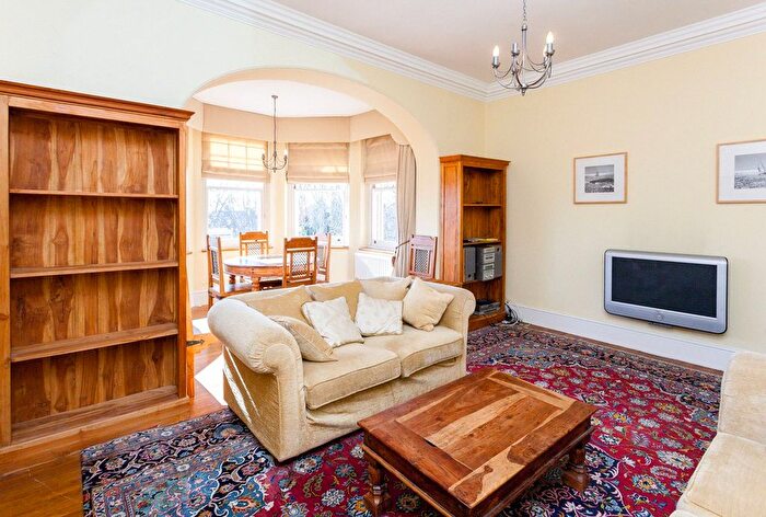 2 Bedroom Property To Rent In Lindfield Gardens, London, NW3