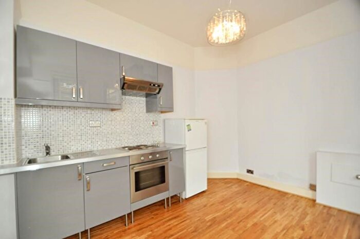1 Bedroom Property To Rent In Kingston Road, London, SW19