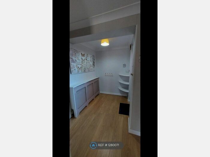 3 Bedroom Terraced House To Rent In Willingham Street, Grimsby, DN32