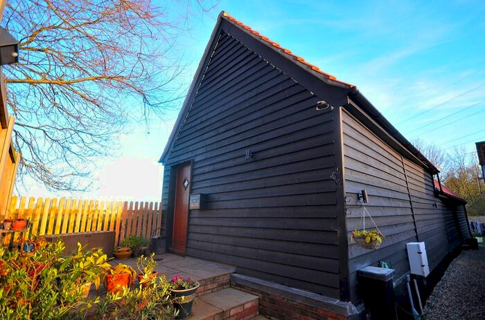 2 Bedroom Cottage To Rent In Debden Green, Saffron Walden CB11