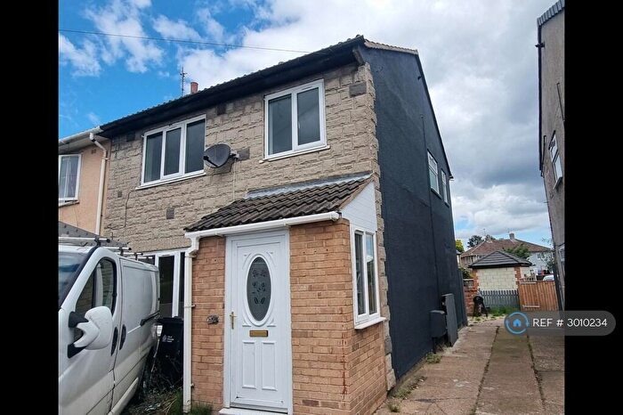 3 Bedroom Semi Detached House To Rent In Elmfield Road, Doncaster, DN11