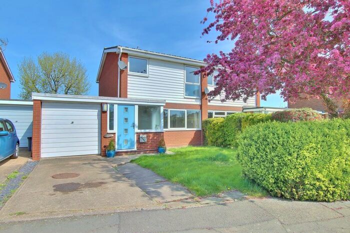 3 Bedroom Semi-Detached House To Rent In Humberdale Way, Warboys, PE28