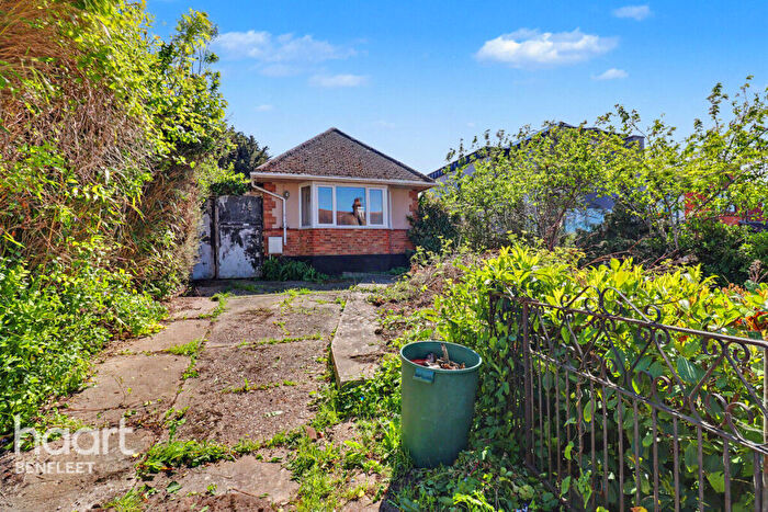 2 Bedroom Detached Bungalow For Sale In Vicarage Hill, Benfleet, SS7