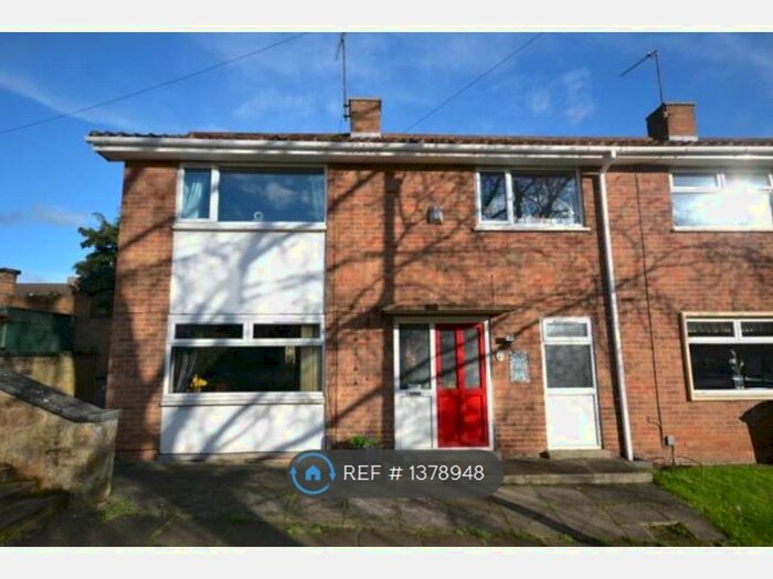 3 Bedroom End Of Terrace House To Rent In Calder Green, Northampton, NN5