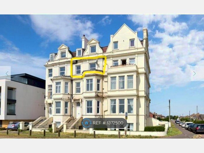 1 Bedroom Flat To Rent In Grand Parade, Littlestone, New Romney, TN28