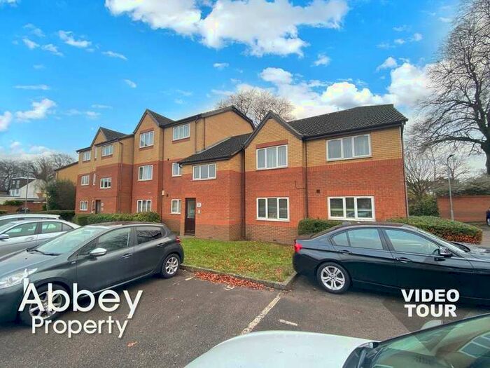 1 Bedroom Flat To Rent In Simpson Close | L&d Borders | LU4