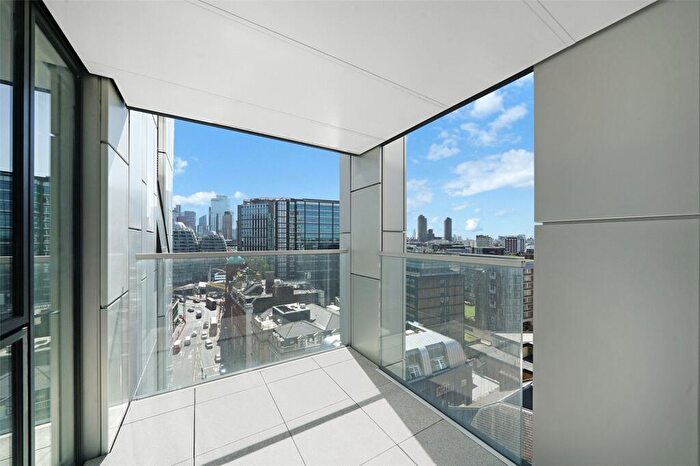 2 Bedroom Apartment To Rent In City Road, EC1V