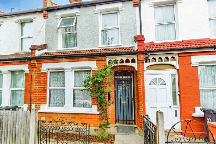 3 Bedroom Terraced House For Sale In Tylecroft Road, London, London, SW16