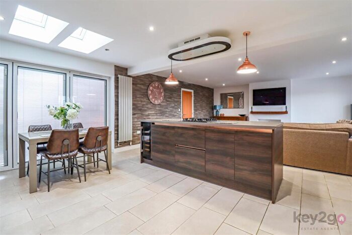 3 Bedroom Detached Bungalow For Sale In Kingswood Close, Owlthorpe, Sheffield, S20