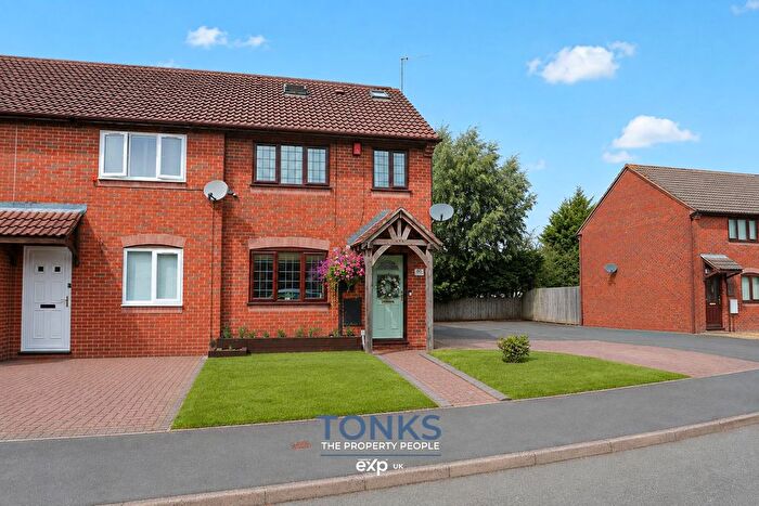 4 Bedroom Semi Detached House For Sale In Mallard Drive, Oldbury, B69