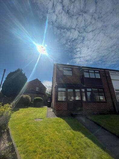 3 Bedroom Semi-Detached House To Rent In Southgate Road, Bury, BL9