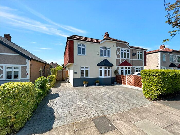 4 Bedroom Semi-Detached House For Sale In Burnt Oak Lane, Sidcup, Kent, DA15