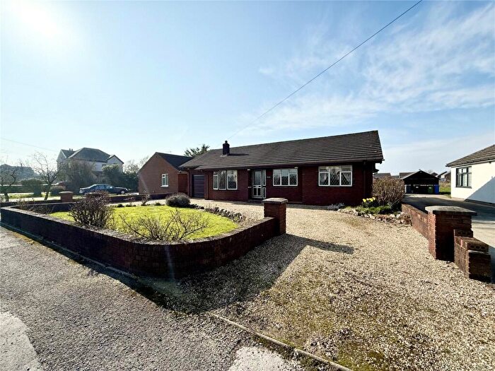 3 Bedroom Bungalow For Sale In Rosslyn Avenue, Preesall, Lancashire, FY6