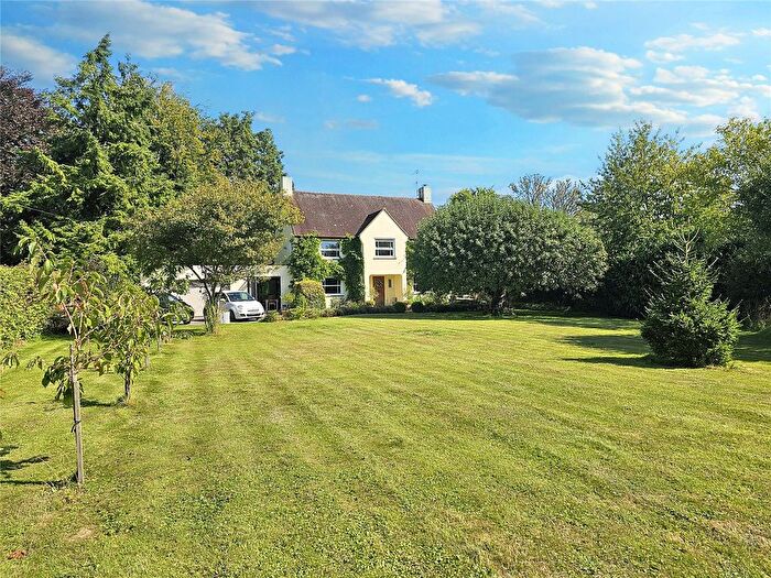 4 Bedroom Detached House For Sale In Bell Lane, Cocking, Midhurst, West Sussex, GU29