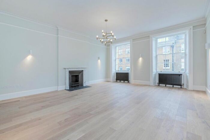 1 Bedroom Flat To Rent In Harley Street, Marylebone, W1G