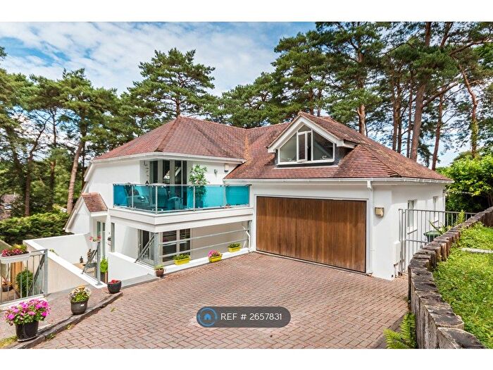 4 Bedroom Detached House To Rent In Pinewood Road, St. Ives, Ringwood, BH24