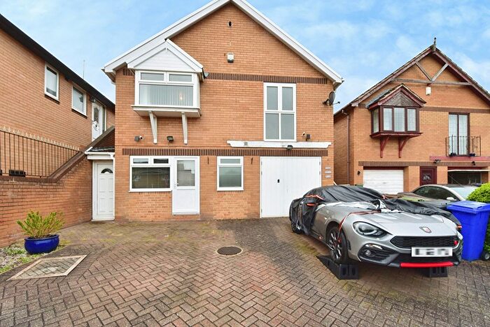 3 Bedroom Detached House For Sale In Stoneacre Avenue, Sheffield, South Yorkshire, S12