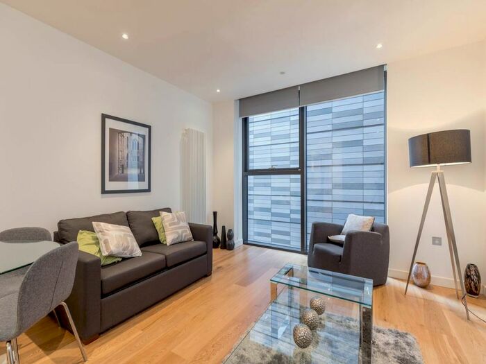 1 Bedroom Flat To Rent In Simpson Loan, Qmile, Edinburgh, EH3