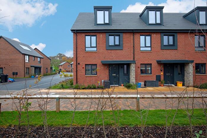 4 Bedroom End Of Terrace House For Sale In Heol Littleham, Llanrumney, CF3