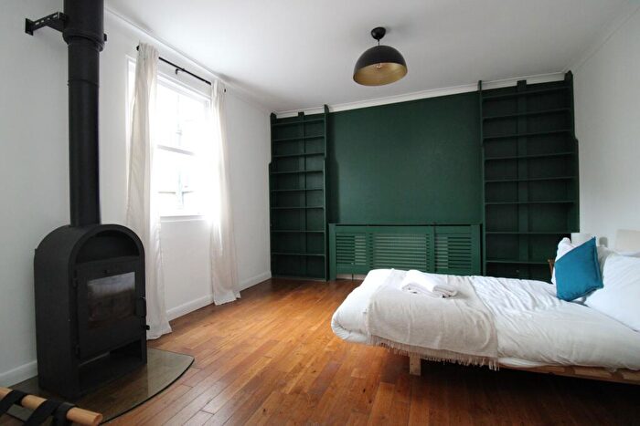 4 Bedroom House To Rent In Crown Gardens, Brighton, BN1