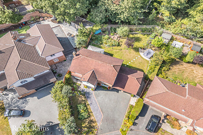 5 Bedroom Detached House For Sale In Bradfield Close, Woodland Glade, Bradley, Huddersfield, West Yorkshire, HD2