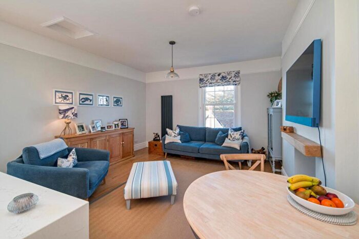 1 Bedroom Flat For Sale In Kings Road, Bembridge, PO35