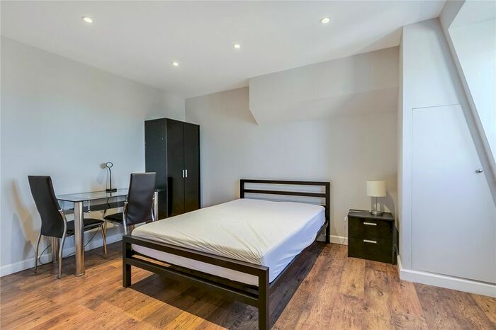 Studio To Rent In Warwick Road, Earls Court, SW5