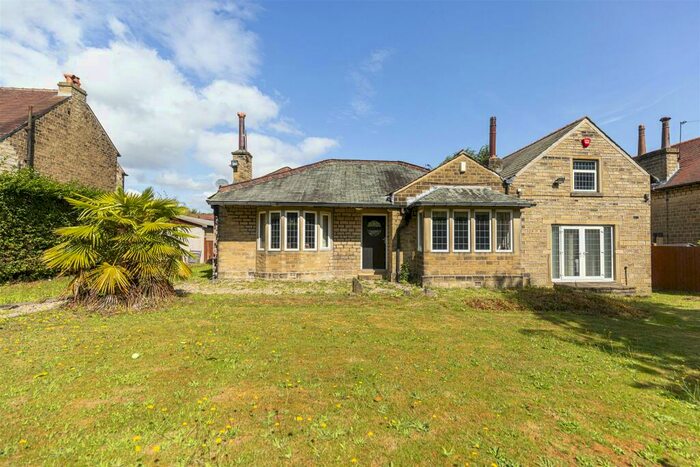 5 Bedroom Detached House For Sale In Beaumont Park Road, Beaumont Park, Huddersfield, HD4