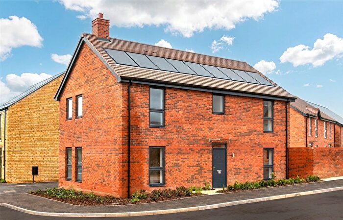 4 Bedroom Detached House For Sale In Fairmont, Stoke Orchard Road, Bishops Cleeve, Gloucestershire, GL52
